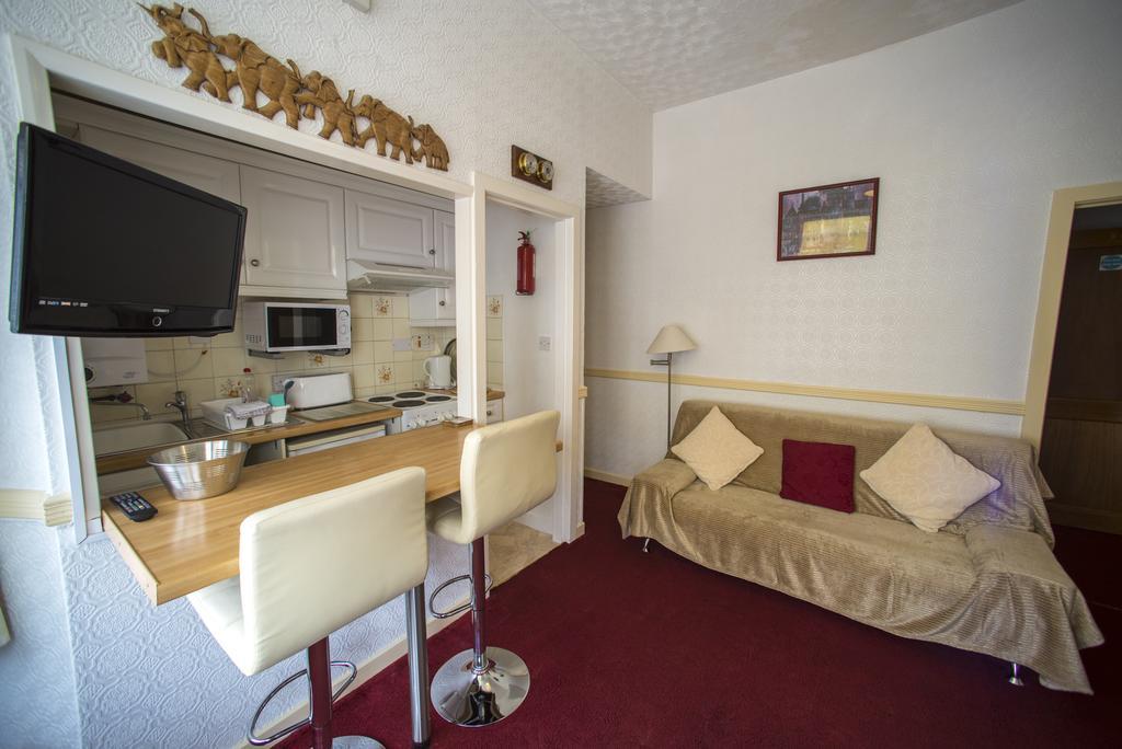Lyndale Holiday Flats Blackpool Esterno foto